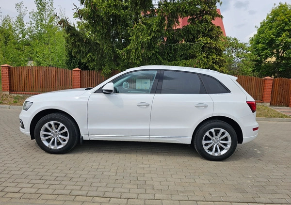 Audi Q5 cena 89900 przebieg: 159900, rok produkcji 2015 z Pakość małe 407